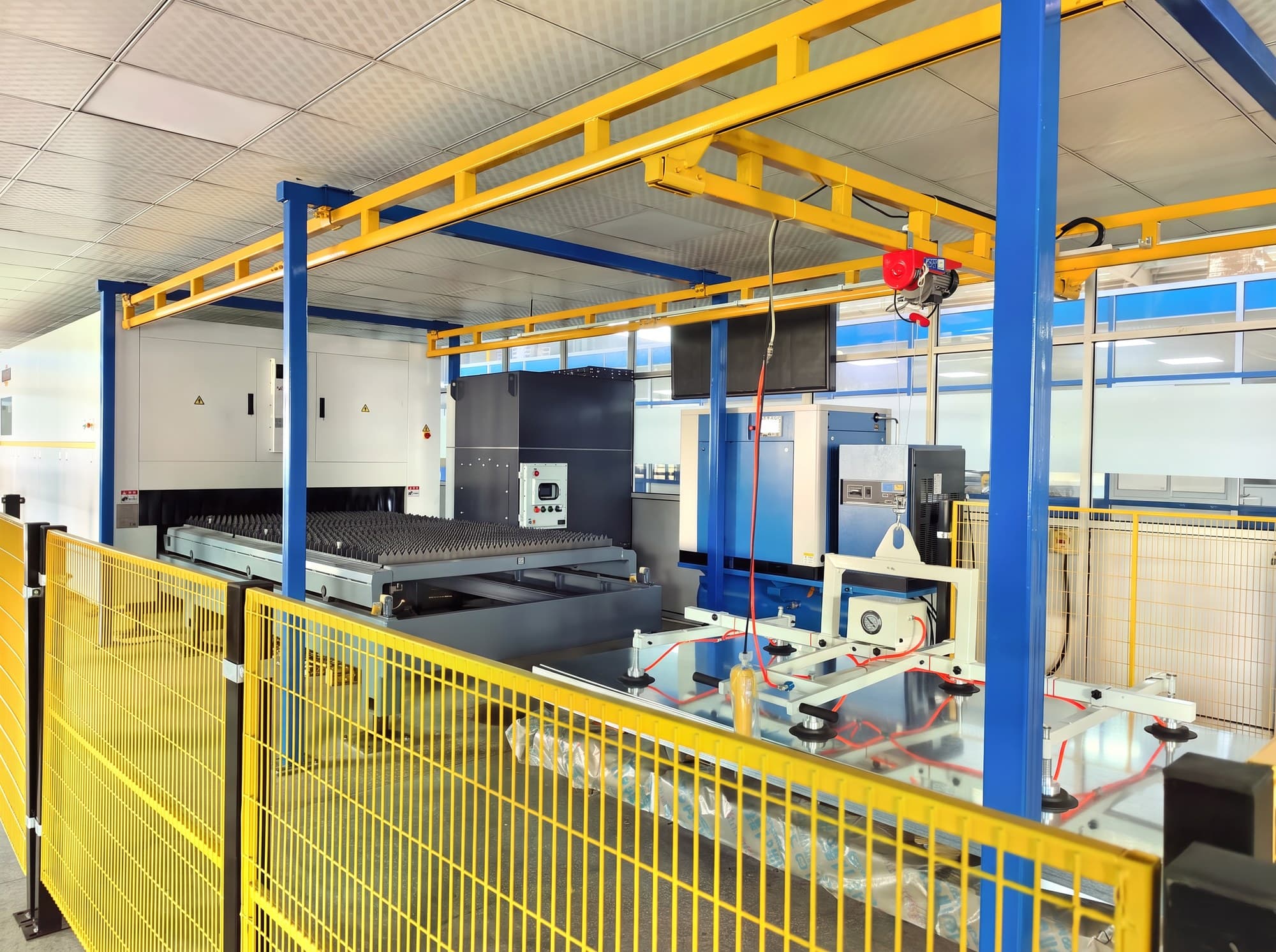 Fiber-laser cutting line for tanks and enclosures